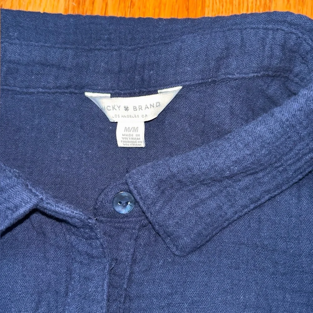 Lucky Brand Short Sleeve Button Down Shirt Medium - Picture 4 of 7